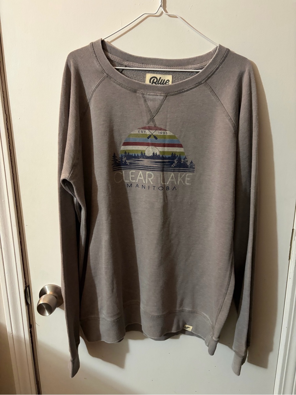 NWOT Women’s Blue 84 Large Clear Lake Manitoba Graphic Gray Crewneck Tote16